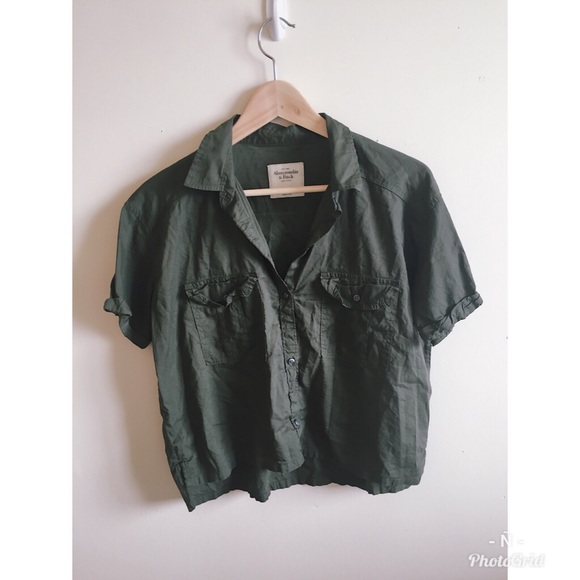 Abercrombie & Fitch Tops - ABERCROMBIE & FITCH GREEN BUTTON DOWN TOP